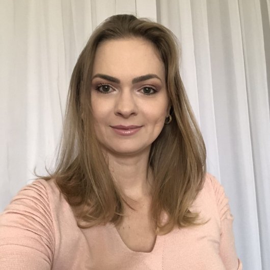 Dra. Karine Sauter Dias