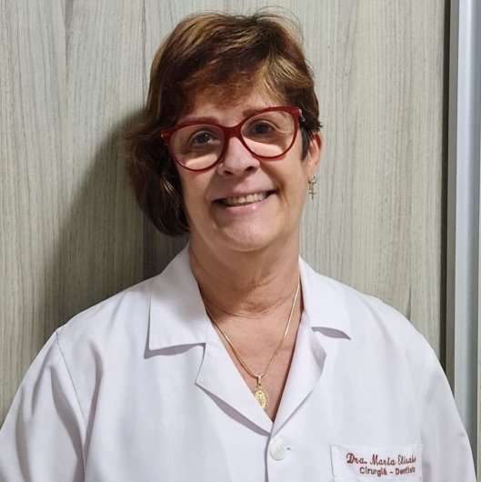 Dra. Maria Elisabeth Buarque Chaves