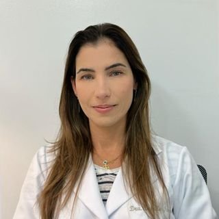 Dra. Camila Correa Pereira Paim