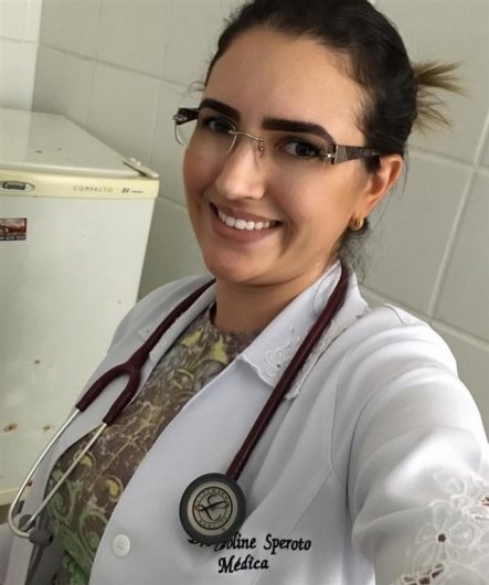 Dra. Caroline Speroto Moreira
