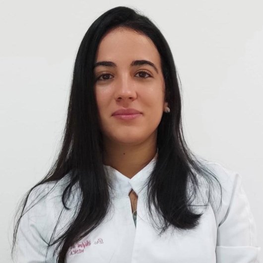 Dra. Stéfani Ribeiro de Almeida