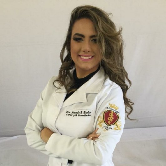 Dra. Amanda Proêza