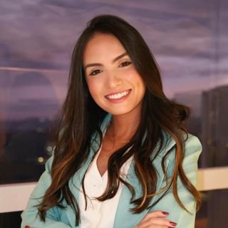 Dra. Carolina Abreu