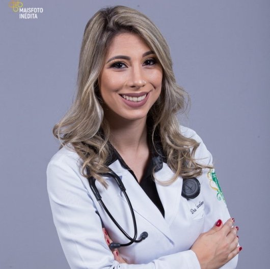 Dra. Caroline Borges