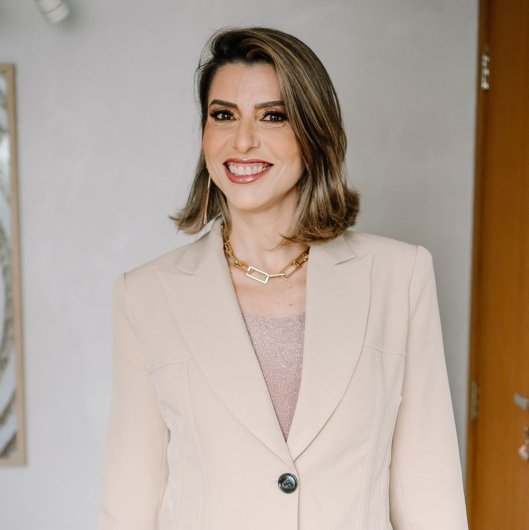 Dra. Gisele M Nantes Givisiez