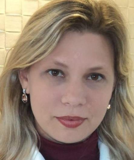 Dra. Leticia Guimarães