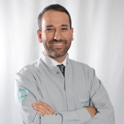 Dr. Roberto Menezes de Souza