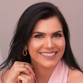 Dra. Ana Karolina Paiva Braga Rocha