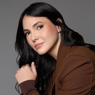 Dra. Dra. Thais Vida