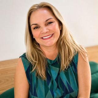 Dra. Cristina Alves Reis