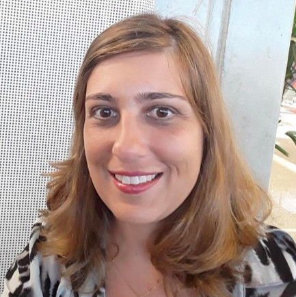 Dra. Daniele Rennó