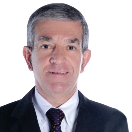 Dr. Eros Araújo