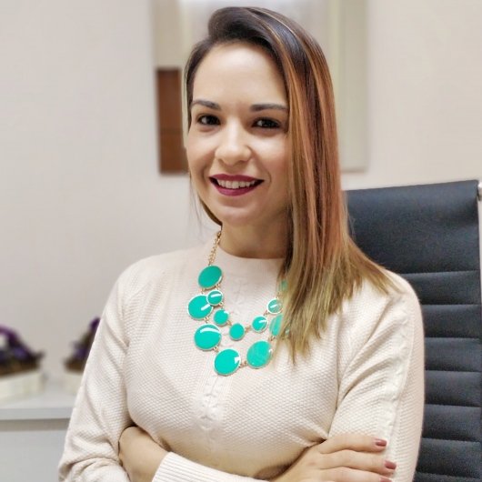 Dra. Fernanda Valentin Assis