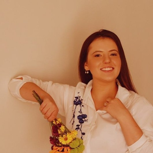Dra. Larysse Milo Gontijo
