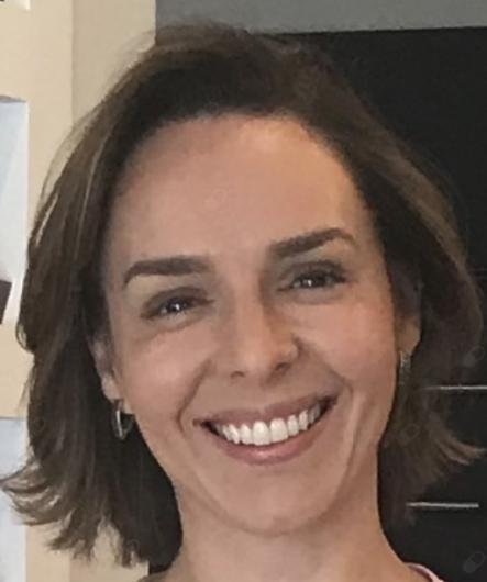 Dra. Débora Fernandes