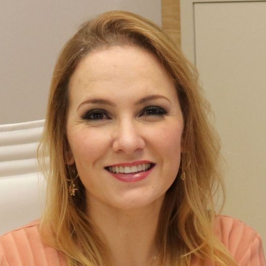Dra. Flaviane Renó Gonzaga Silva