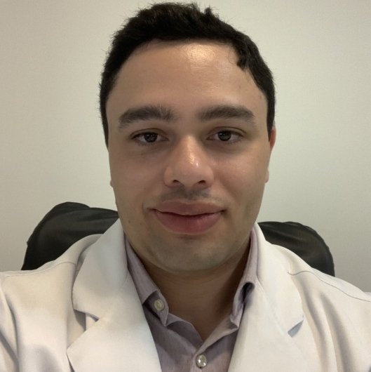 Dr. Eduardo Farias