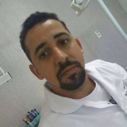 Dr. Marcelo Correia De Magalhães