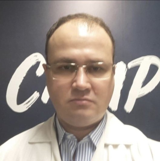 Dr. Leandro Damas