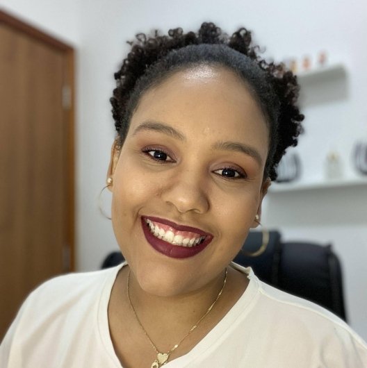 Dra. Lais Santana Damasio
