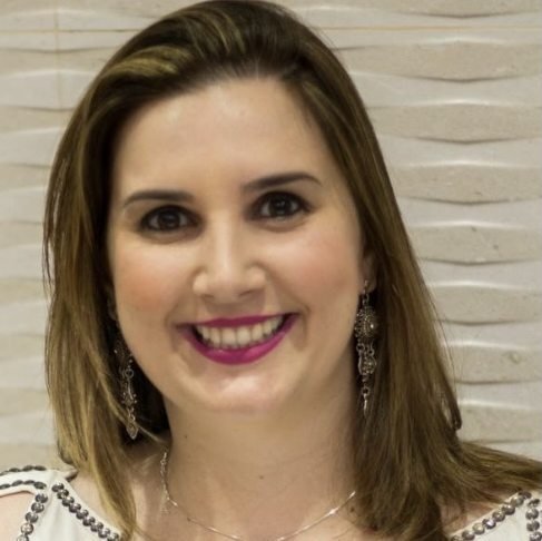 Dra. Mariana Arena