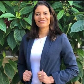 Dra. Fabiane Rodrigues da Costa