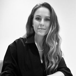 Dra. Laura Maranho Ribas