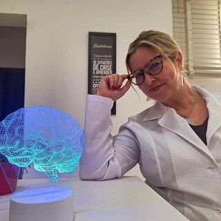 Dra. Fabiana Wosgrau