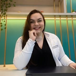 Dra. Giulia Souza