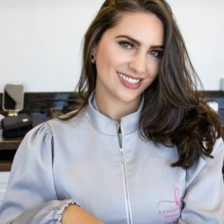 Dra. Kauani Carraro