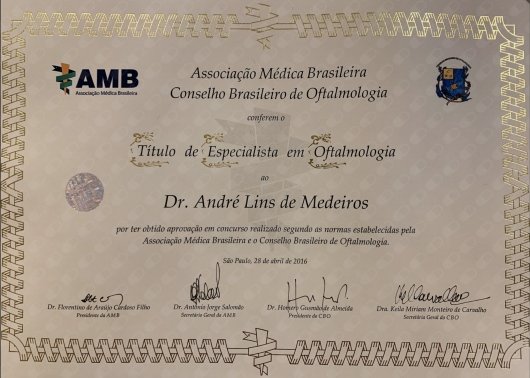 Dr. Andre Lins de Medeiros .