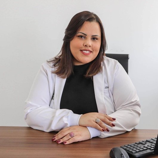 Dra. Narla Ribeiro Oliveira