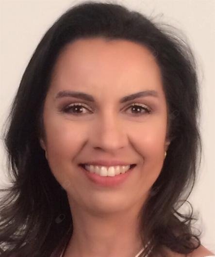Dra. Daniela R Rocha