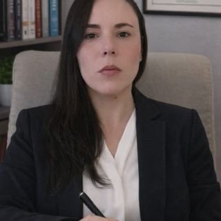 Dra. Giliane Gomes Gouveia