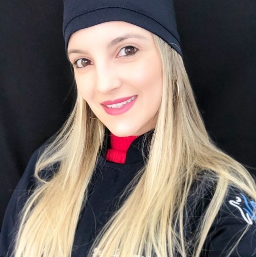 Dra. Camila Caixeta