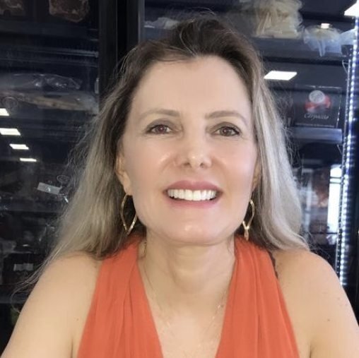 Dra. Cláudia Roberta Barros Cabral