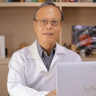 Dr. Chung Kim Yau