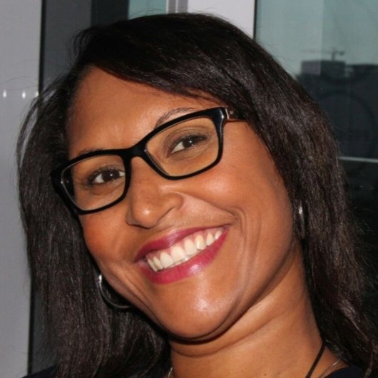 Dra. Emanuelita Silva Alves