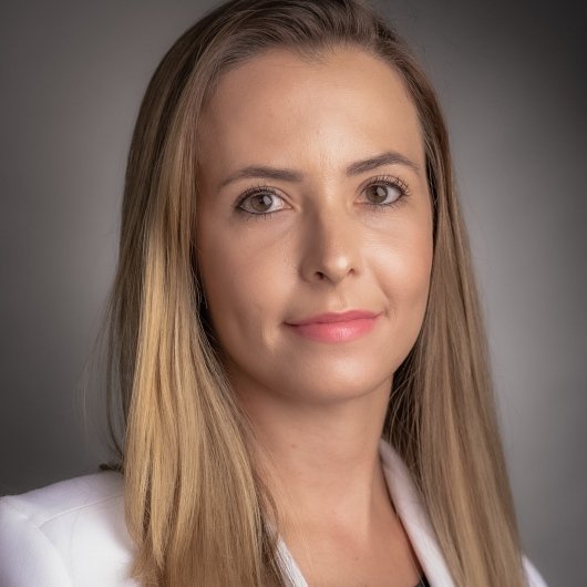 Dra. Adriana Barrichello