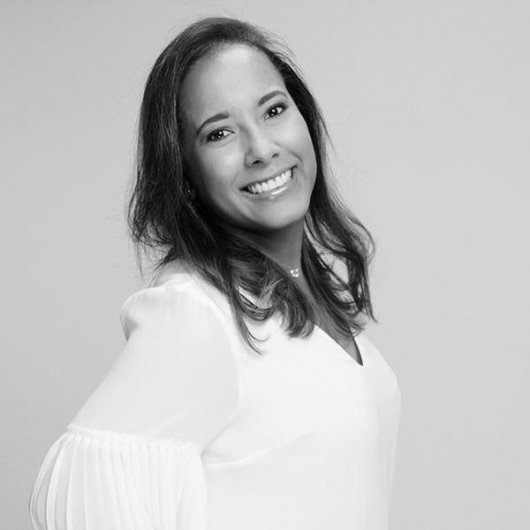 Dra. Talita Santos De Cerqueira