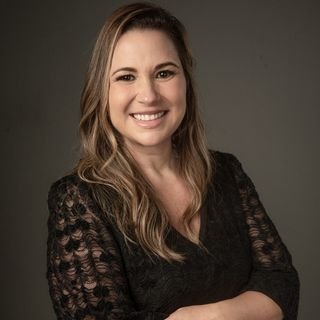Dra. Nadiana Moreira De Andrade .