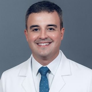 Dr. Hugo Silva Neves