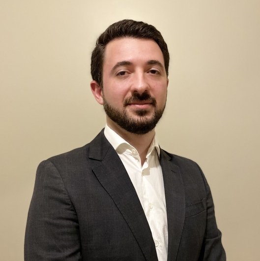 Dr. Matheus Dallagasperina Pedro
