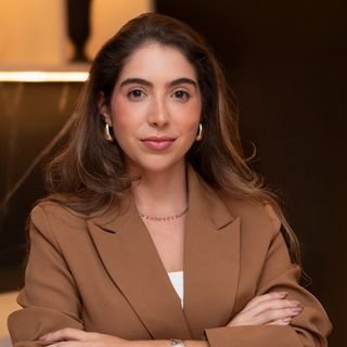 Dra. Débora Guedes