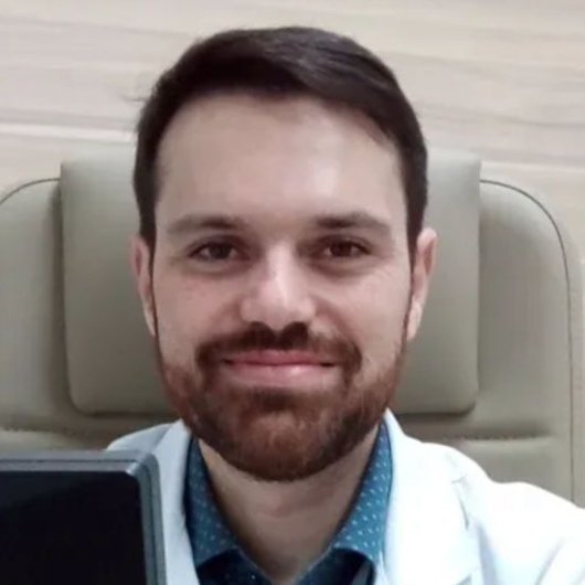 Dr. Thiago Filomena Lombard