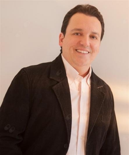 Dr. André Luis Linhares