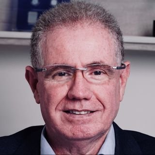 Dr. José Roman