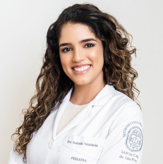 Dra. Isabella Valadares de Oliveira Rezek