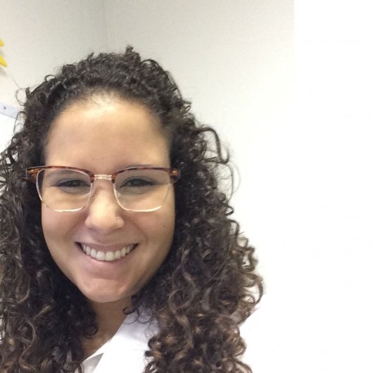 Dra. Yasmin Araujo
