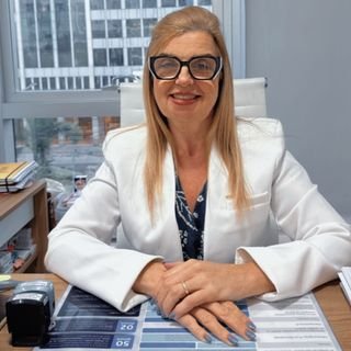 Dra. Luciana Ribeiro de Mello Dos Santos